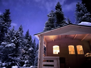 Lichen Huts,,2 star