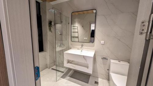 amaltas the view bespoke hotel apartment