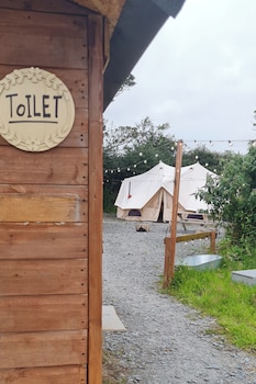Cozy Hot Tent With Log Burner & Hot Tub Right Tent,,3 star