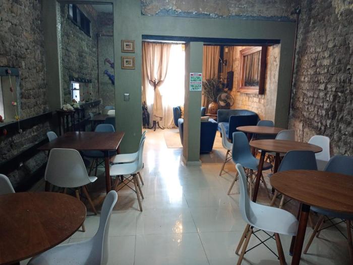 adhoc boutique barrio antiguo
