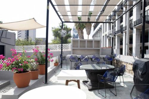 adhoc boutique barrio antiguo