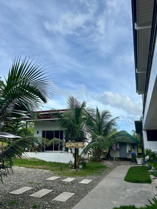 coconut inn