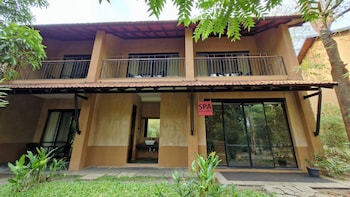 Klov Resort & Spa,,5 star