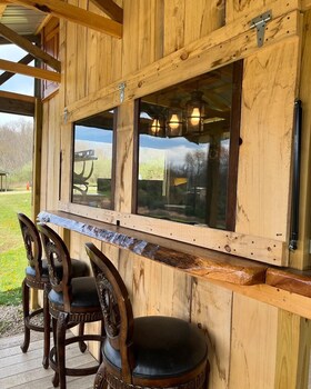 Cozy Cabin,,3 star