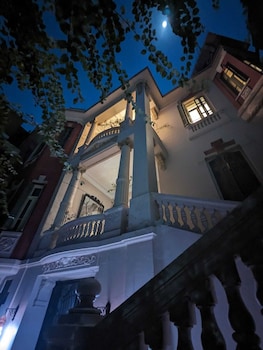 Layla Hostel,,2 star