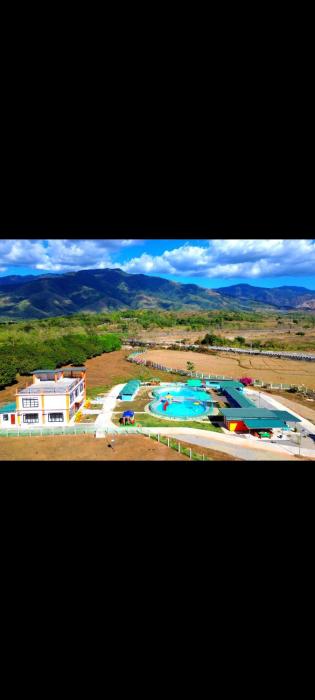 lou elas resort