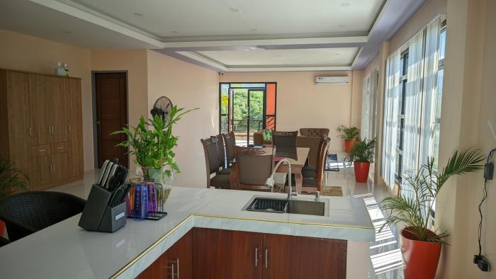 lou elas resort