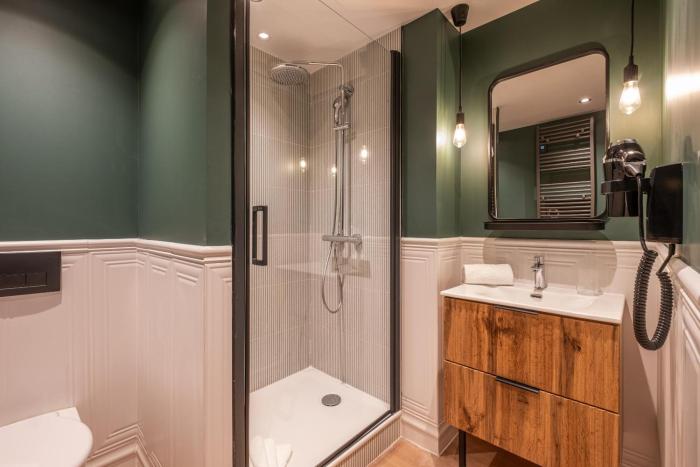 montmartre paris suite