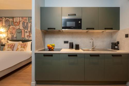 montmartre paris suite