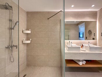 Luxury 2 Bedroom Apartment,,2 star