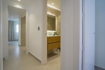 luxury 2 bedroom apartment