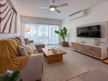 luxury 2 bedroom apartment