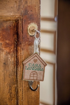 Casa Lanzara - Dimora Storica Nel Cuore Del Pollino,,0 star