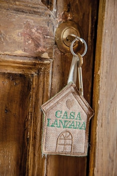 Casa Lanzara - Dimora Storica Nel Cuore Del Pollino,,0 star
