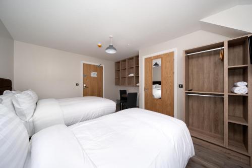 hugh lynchs self catering accommodation