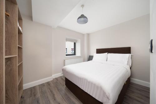 hugh lynchs self catering accommodation