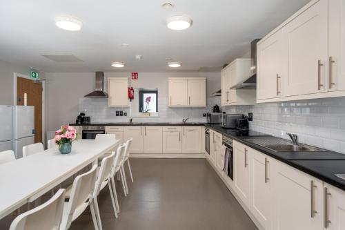 hugh lynchs self catering accommodation