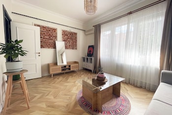2br and 2bath balcony apt in heart of isatanbul 3