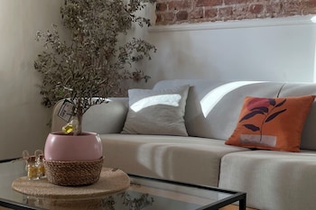 2br and 2bath balcony apt in heart of isatanbul 3