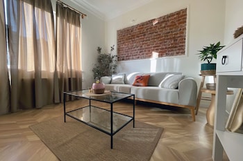 2br and 2bath balcony apt in heart of isatanbul 3