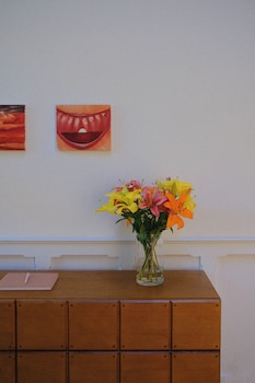 Head Of Pond House,,3 star
