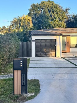 Miami North Beach,,2 star
