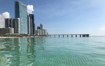 Miami North Beach,,2 star