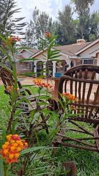 Indovu Wellness Retreat,,2 star