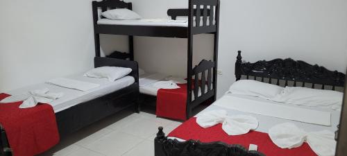 hostal villa del rio las brisas