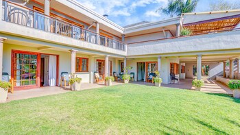 house sunbeam guesthouse