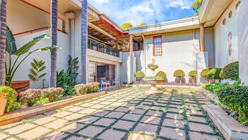 house sunbeam guesthouse