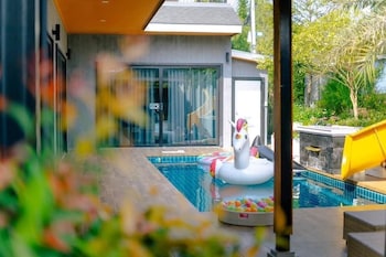 orange private pool villa near cham am beach
