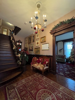 The Vine Bed & Breakfast Llc,,3 star