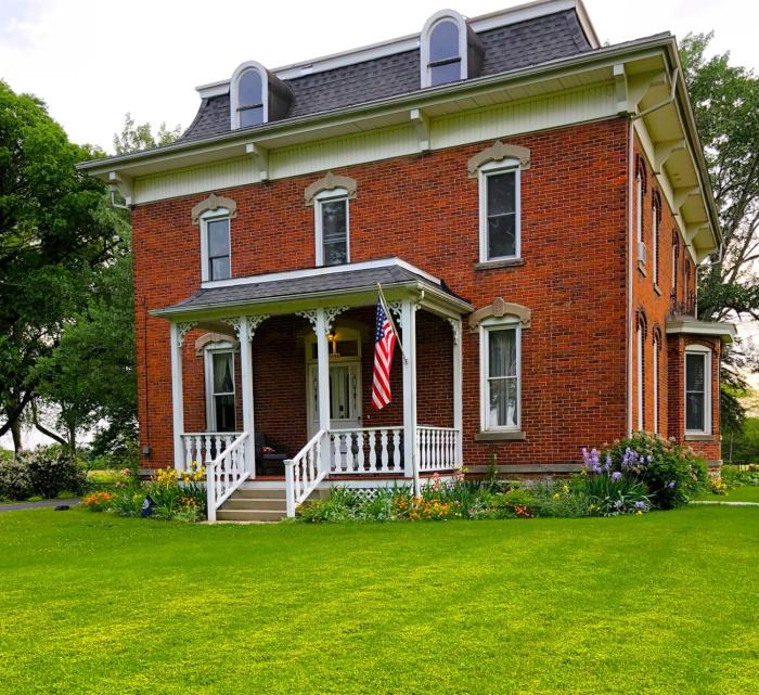 the vine bed and breakfast llc