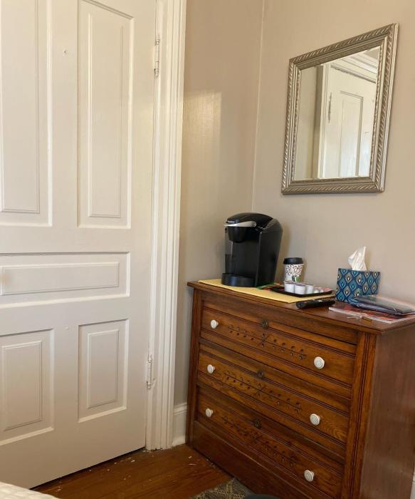 the vine bed and breakfast llc