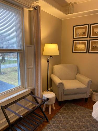 the vine bed and breakfast llc