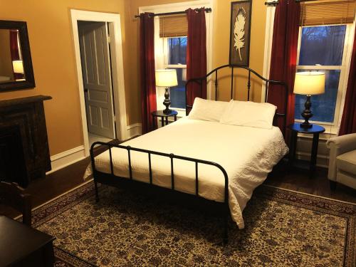 the vine bed and breakfast llc