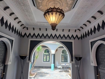 Dar Hisane,,5 star