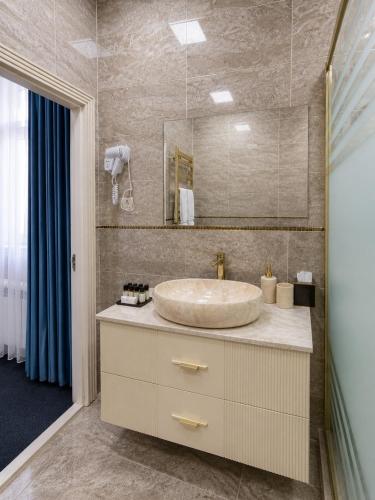 central city hotel