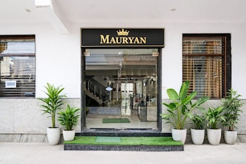 mauryan signature hotel near yashobhoomi