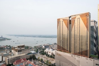 Skyline Serenity 1Bedroom-The Peak,,3 star