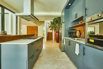 Villa Aurora,,3 star