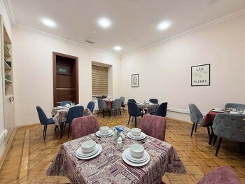Alara Inn Hostel & Hotel Baku,,2 star