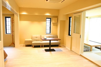 916 Travel Inn,,3 star