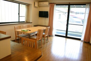 916 Travel Inn,,3 star