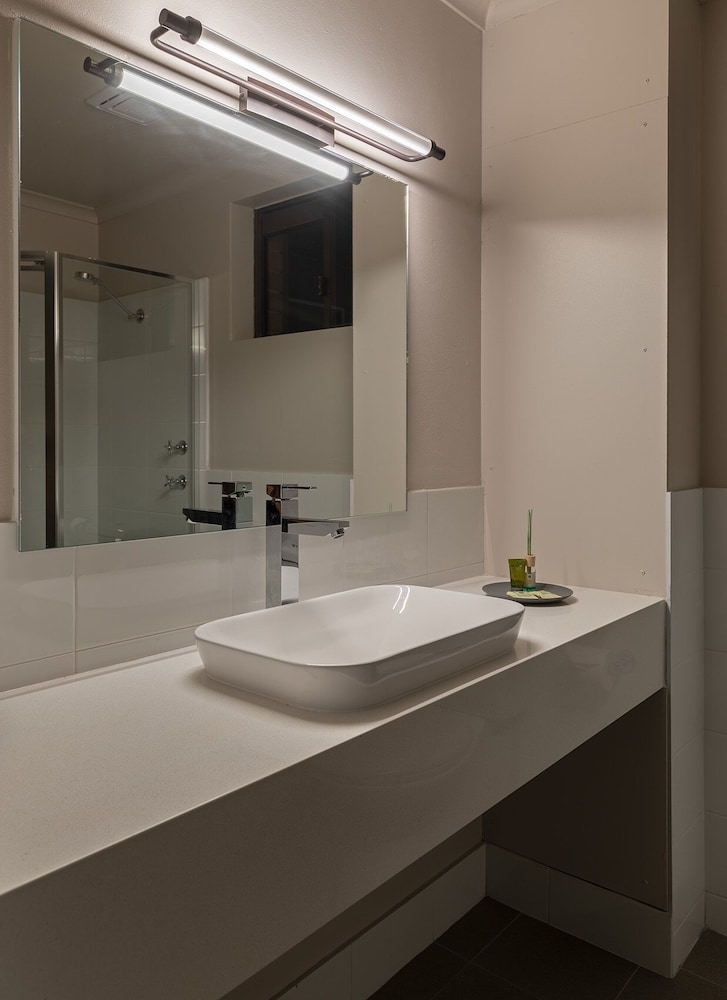 palms hotel motel chullora