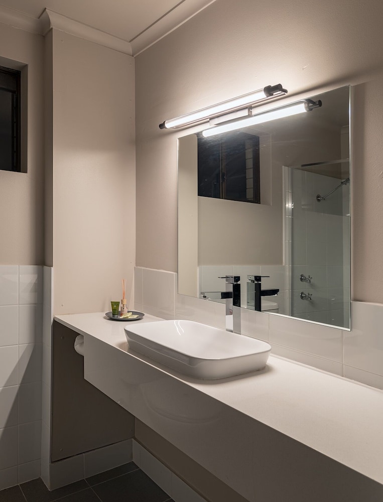 palms hotel motel chullora