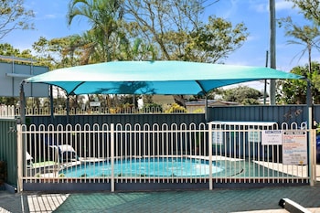 Beachmere Palms Motel,Beachmere>>Bald Hills,3 star