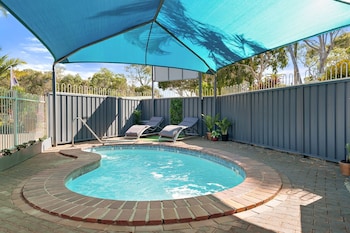 Beachmere Palms Motel,Beachmere>>Bald Hills,3 star