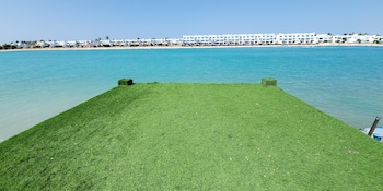 durrat al arous villa in moon beach